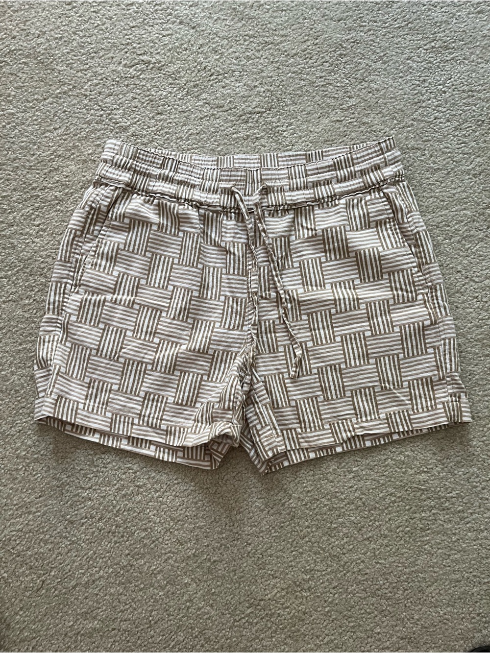Ann Taylor Beige & White Patterned Drawstring Shorts